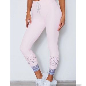 Sarah’s Day White Fox Vinyasa 7/8 tights